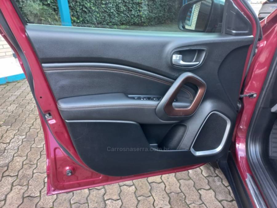 FIAT - TORO - 2018/2018 - Vermelha - R$ 104.990,00
