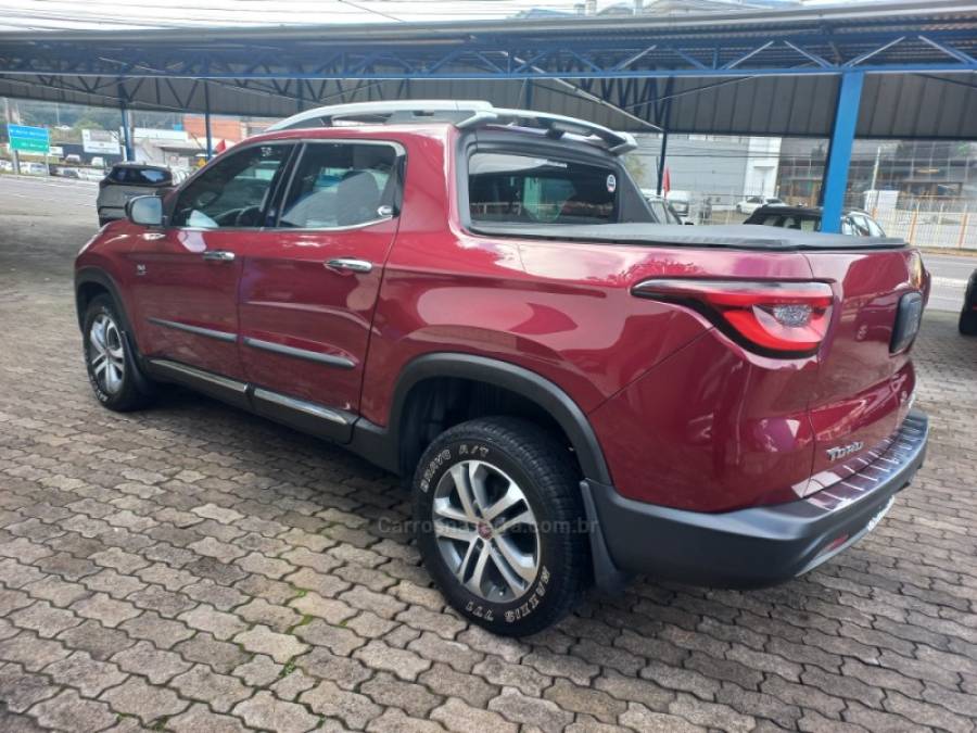 FIAT - TORO - 2018/2018 - Vermelha - R$ 104.990,00