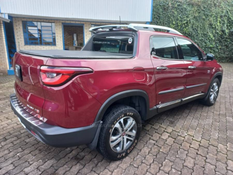 FIAT - TORO - 2018/2018 - Vermelha - R$ 104.990,00