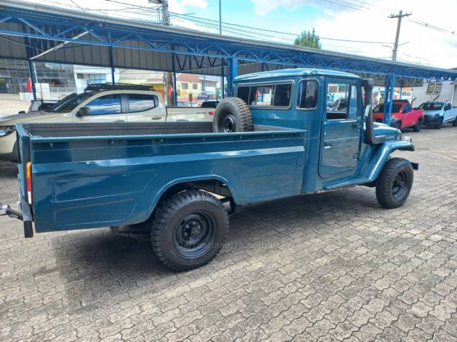 TOYOTA - BANDEIRANTE - 1998/1998 - Verde - R$ 110.000,00