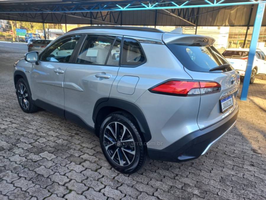 TOYOTA - COROLLA - 2022/2022 - Prata - R$ 150.990,00