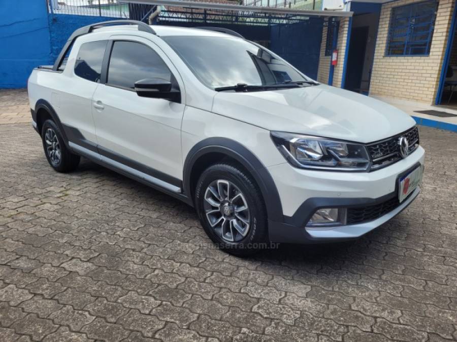VOLKSWAGEN - SAVEIRO - 2019/2019 - Branca - R$ 85.900,00