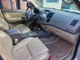 TOYOTA - HILUX SW4 - 2013/2013 - Prata - R$ 135.000,00