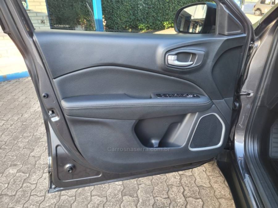 FIAT - TORO - 2025/2025 - Cinza - R$ 152.990,00