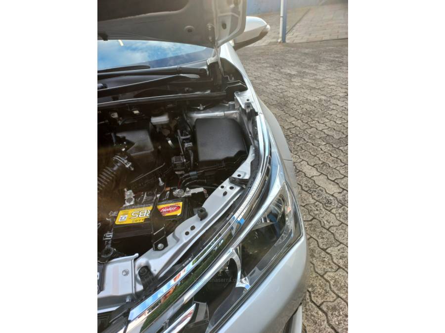 TOYOTA - COROLLA - 2019/2019 - Prata - R$ 106.990,00