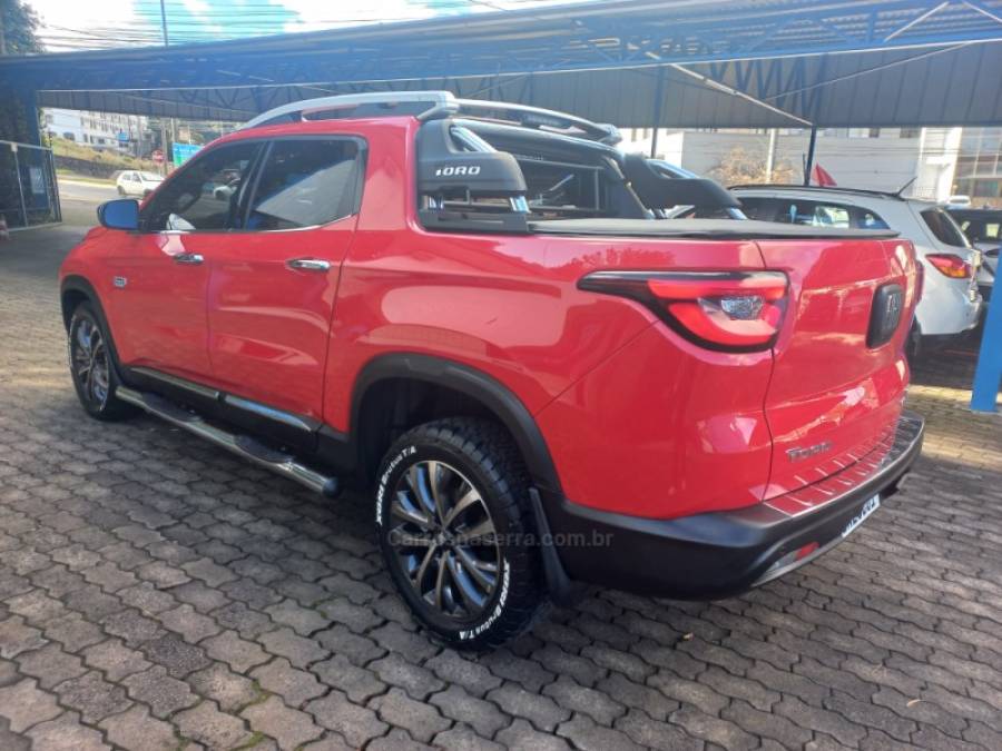FIAT - TORO - 2022/2022 - Vermelha - R$ 138.990,00