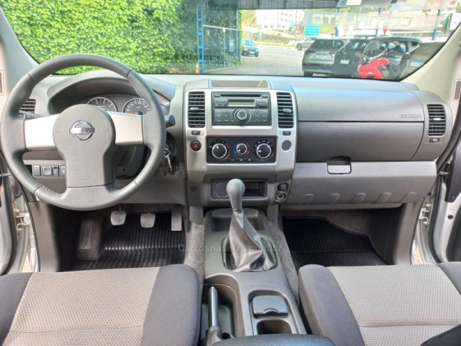 NISSAN - FRONTIER - 2014/2014 - Prata - R$ 89.990,00