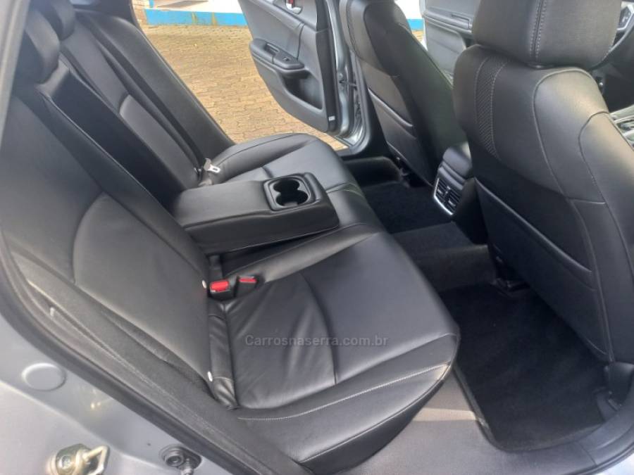 HONDA - CIVIC - 2020/2020 - Prata - R$ 125.900,00