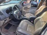 TOYOTA - HILUX SW4 - 2013/2013 - Prata - R$ 135.000,00