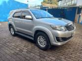 TOYOTA - HILUX SW4 - 2013/2013 - Prata - R$ 135.000,00