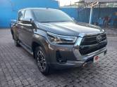TOYOTA - HILUX - 2023/2023 - Cinza - R$ 265.990,00