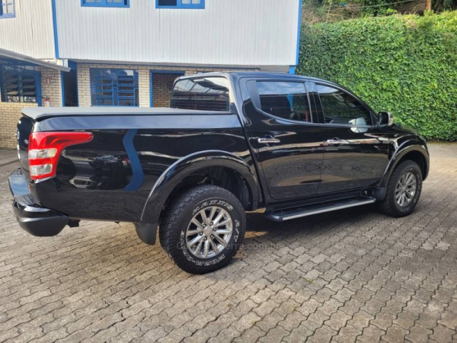 MITSUBISHI - L200 TRITON - 2019/2019 - Preta - R$ 148.990,00