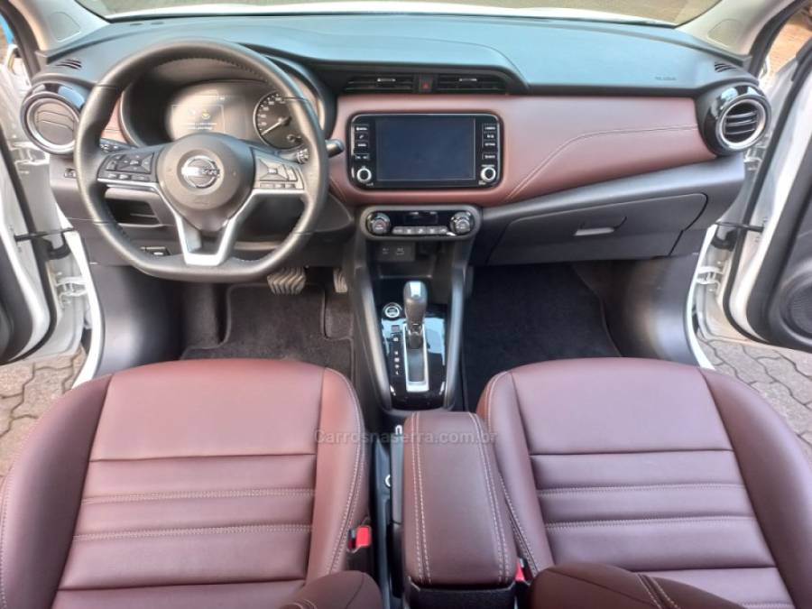 NISSAN - KICKS - 2022/2022 - Branca - R$ 99.900,00