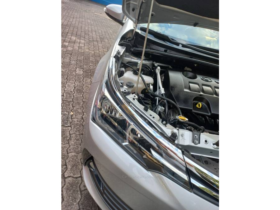 TOYOTA - COROLLA - 2019/2019 - Prata - R$ 106.990,00