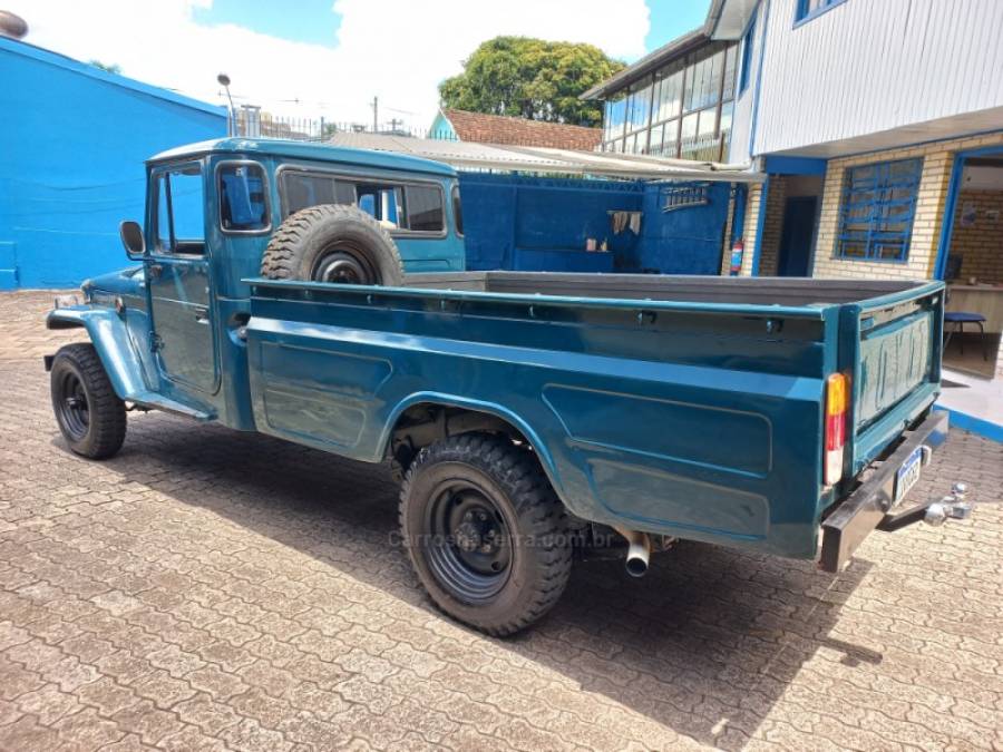 TOYOTA - BANDEIRANTE - 1998/1998 - Verde - R$ 110.000,00