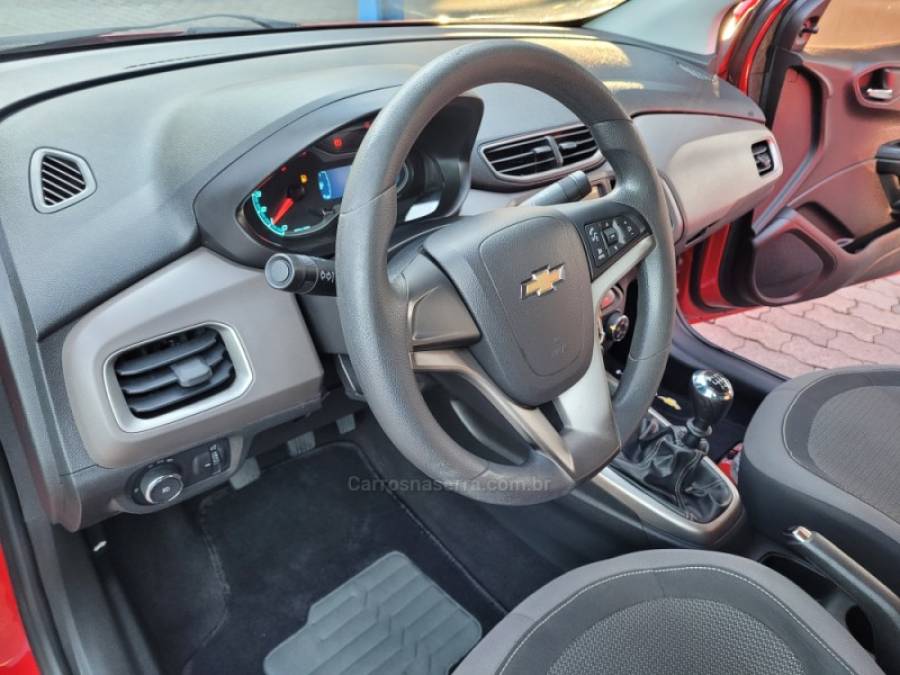 CHEVROLET - PRISMA - 2016/2016 - Vermelha - R$ 55.000,00