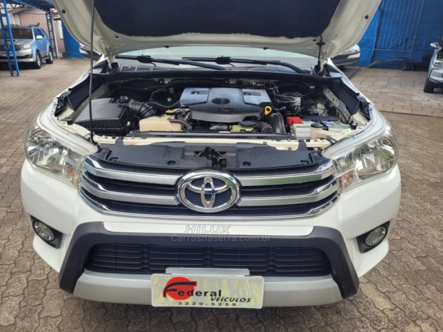 TOYOTA - HILUX - 2017/2017 - Branca - R$ 169.000,00