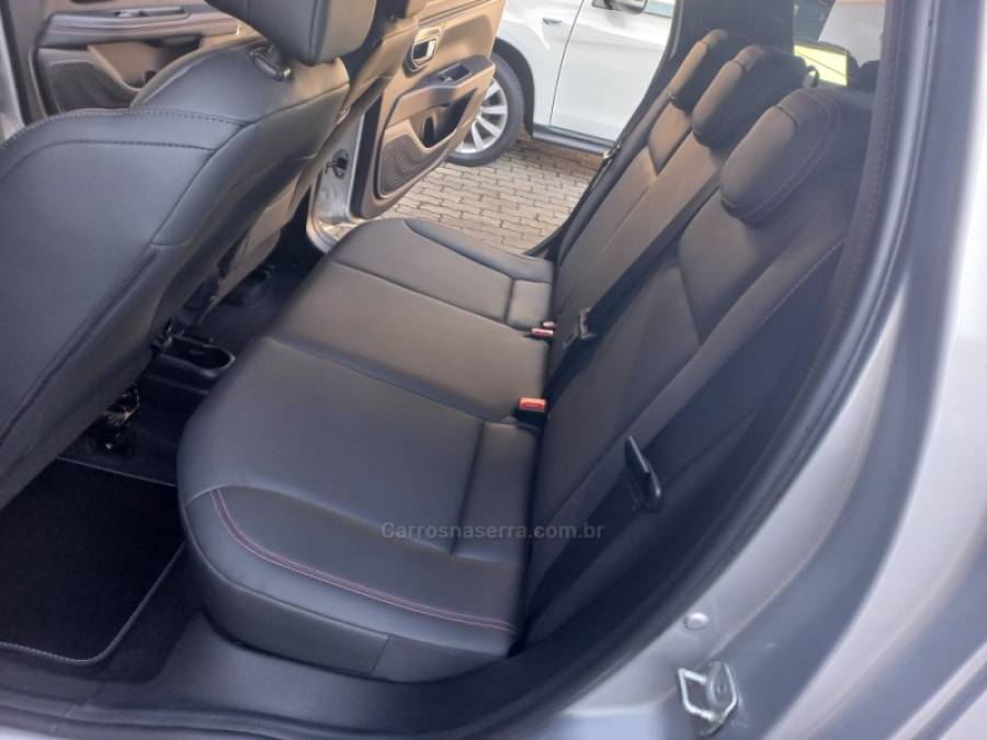 FIAT - STRADA - 2025/2025 - Prata - R$ 132.990,00