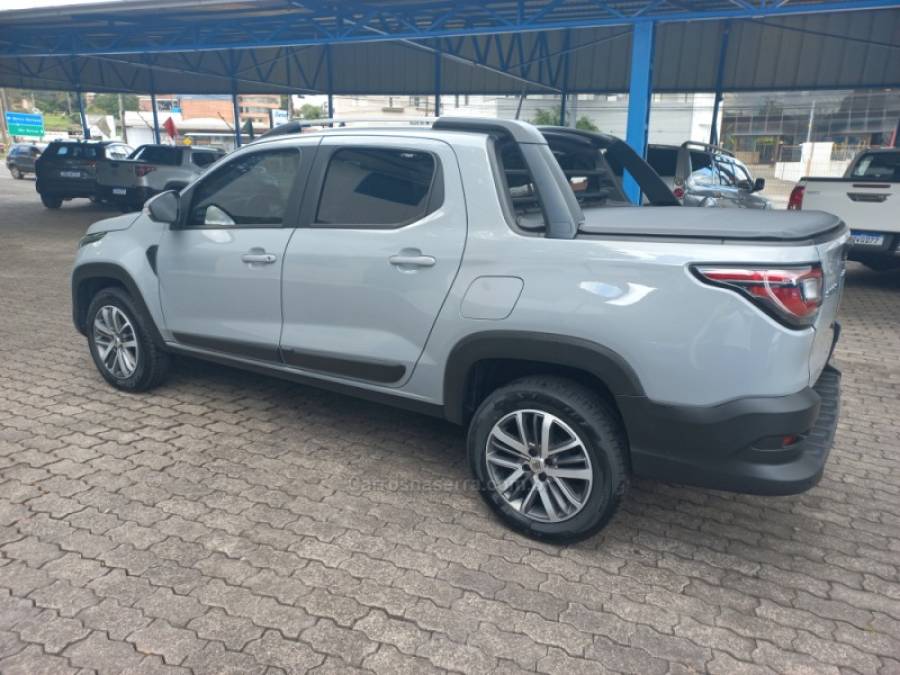 FIAT - STRADA - 2023/2023 - Cinza - R$ 115.990,00