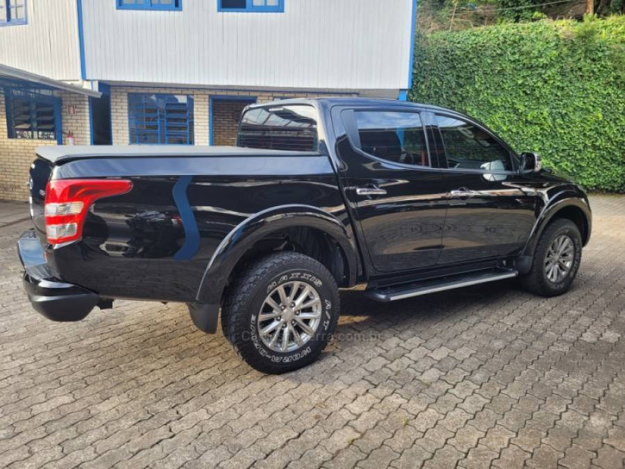 MITSUBISHI - L200 TRITON - 2019/2019 - Preta - R$ 148.990,00