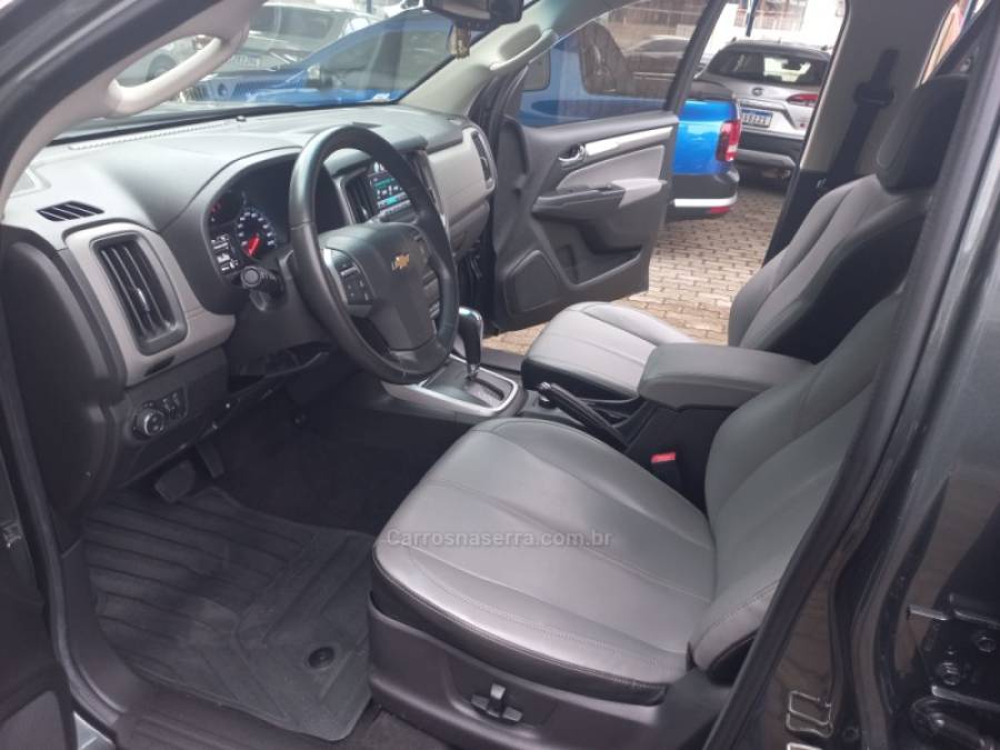 CHEVROLET - S10 - 2020/2020 - Cinza - R$ 145.990,00