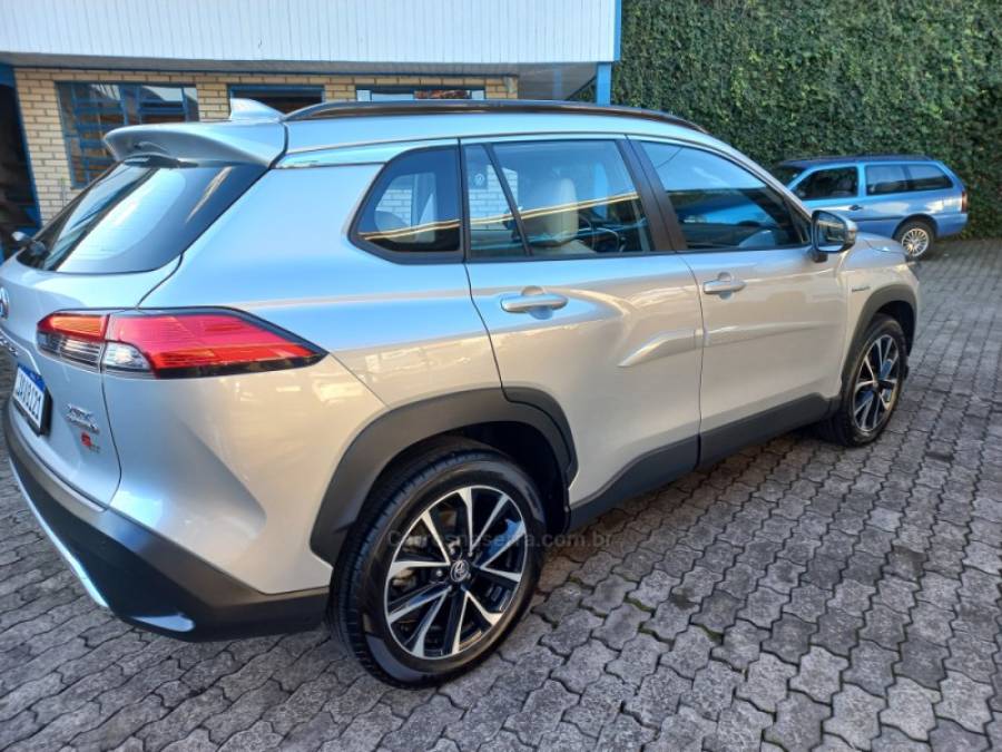 TOYOTA - COROLLA - 2022/2022 - Prata - R$ 149.990,00