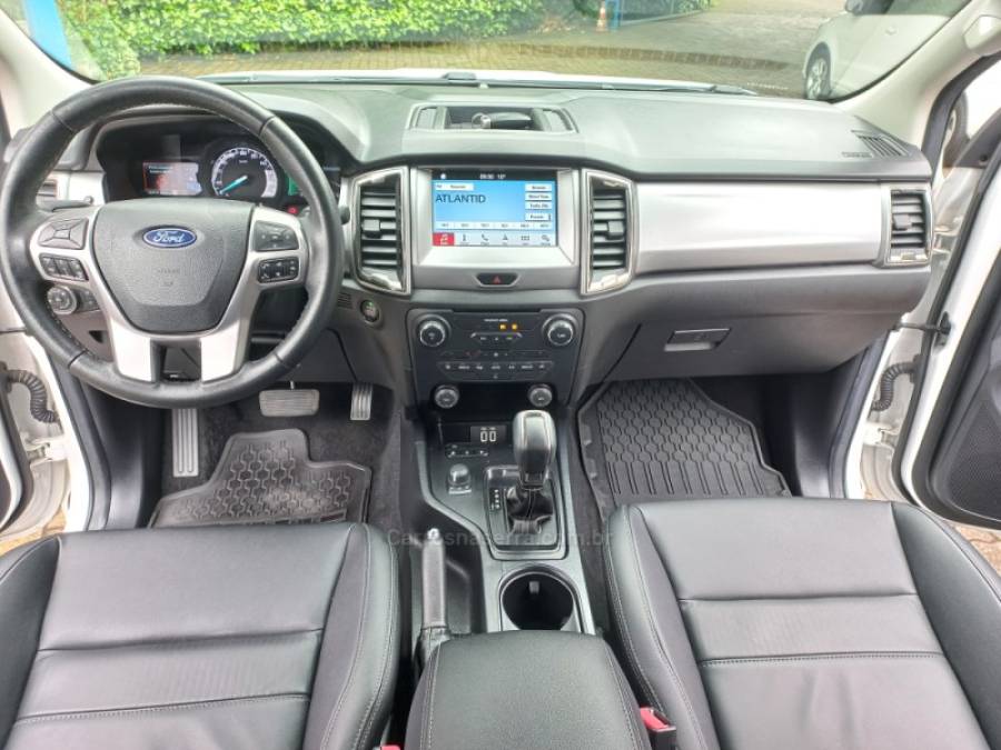 FORD - RANGER - 2021/2021 - Branca - R$ 176.000,00