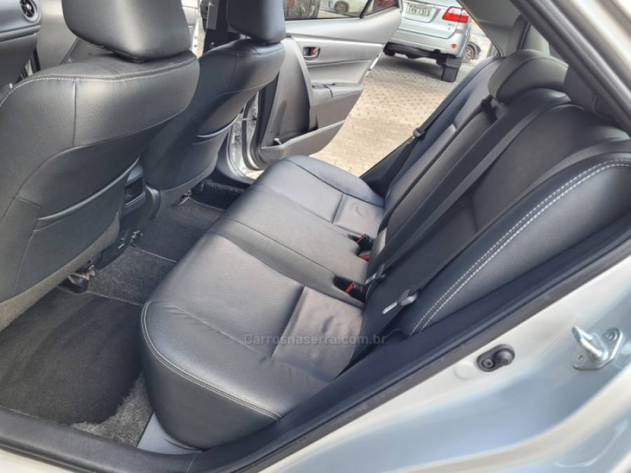 TOYOTA - COROLLA - 2019/2019 - Prata - R$ 106.900,00