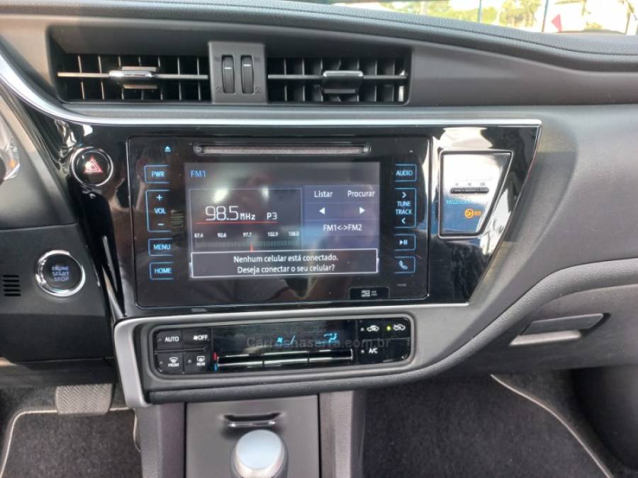 TOYOTA - COROLLA - 2019/2019 - Prata - R$ 106.990,00