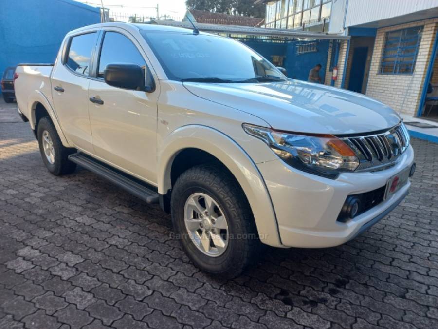 MITSUBISHI - L200 TRITON - 2018/2018 - Branca - R$ 125.000,00