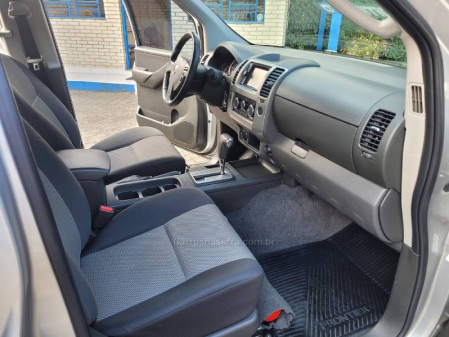 NISSAN - FRONTIER - 2016/2016 - Prata - R$ 120.000,00
