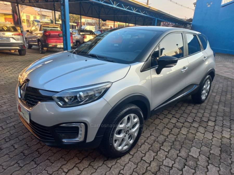 RENAULT - CAPTUR - 2018/2018 - Prata - R$ 71.500,00