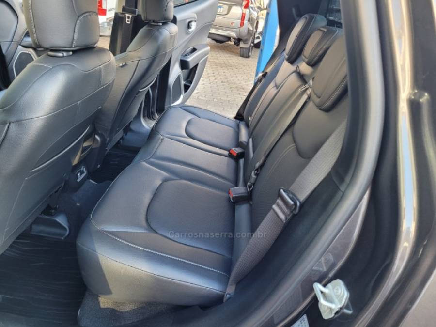 FIAT - TORO - 2025/2025 - Cinza - R$ 152.990,00