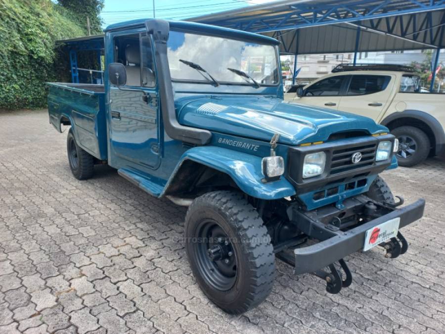 TOYOTA - BANDEIRANTE - 1998/1998 - Verde - R$ 110.000,00