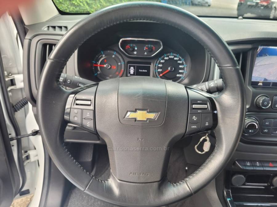 CHEVROLET - S10 - 2022/2022 - Branca - R$ 219.990,00