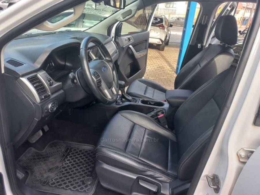 FORD - RANGER - 2022/2022 - Branca - R$ 169.900,00