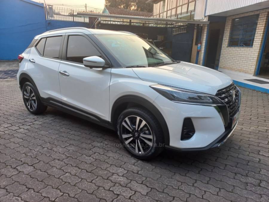 NISSAN - KICKS - 2022/2022 - Branca - R$ 99.900,00