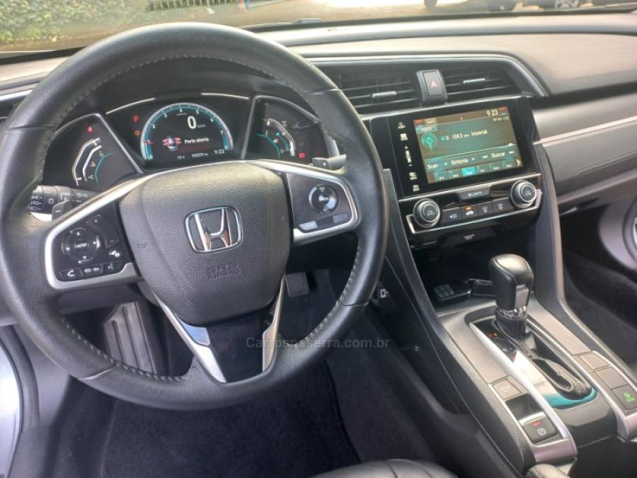 HONDA - CIVIC - 2020/2020 - Prata - R$ 125.900,00