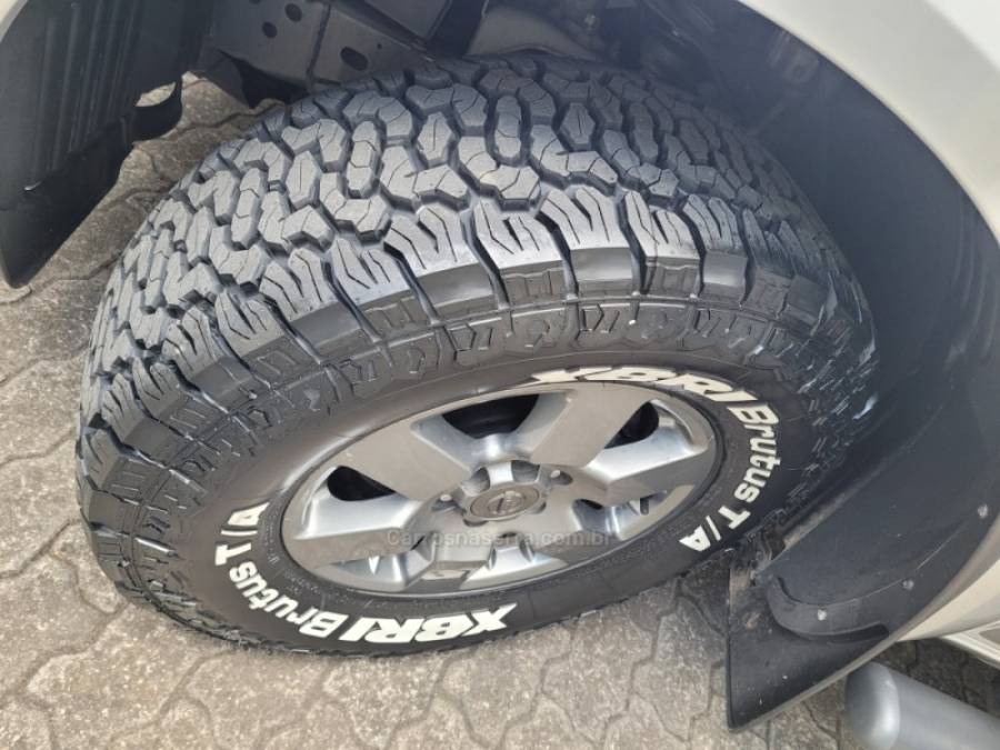 NISSAN - FRONTIER - 2016/2016 - Prata - R$ 120.000,00