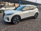 NISSAN - KICKS - 2022/2022 - Branca - R$ 99.900,00
