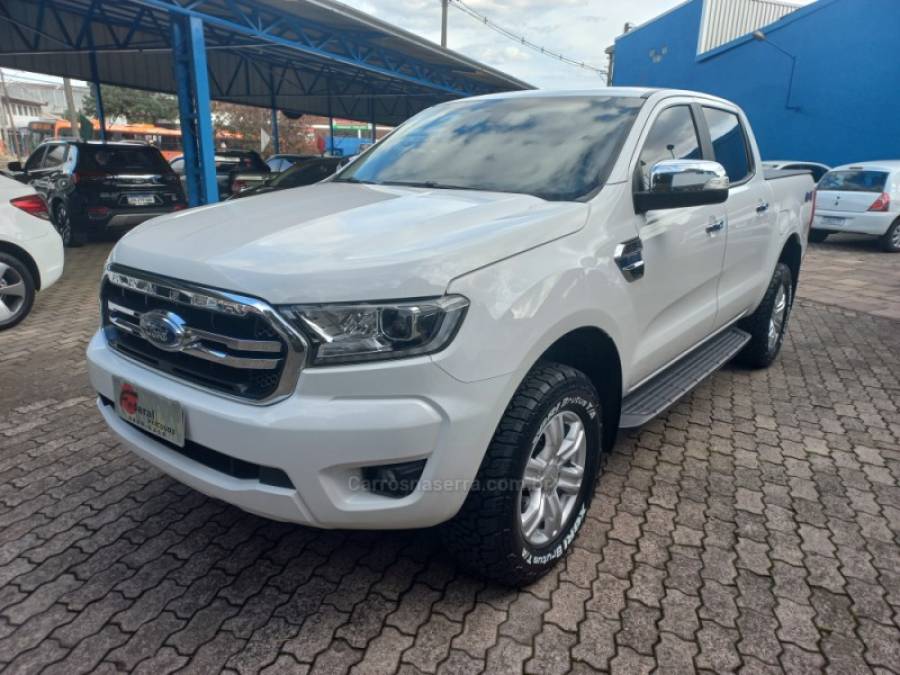 FORD - RANGER - 2022/2022 - Branca - R$ 175.000,00