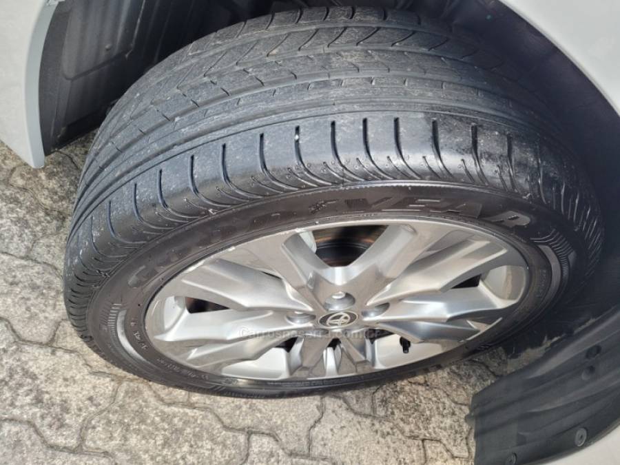 TOYOTA - COROLLA - 2019/2019 - Prata - R$ 106.900,00