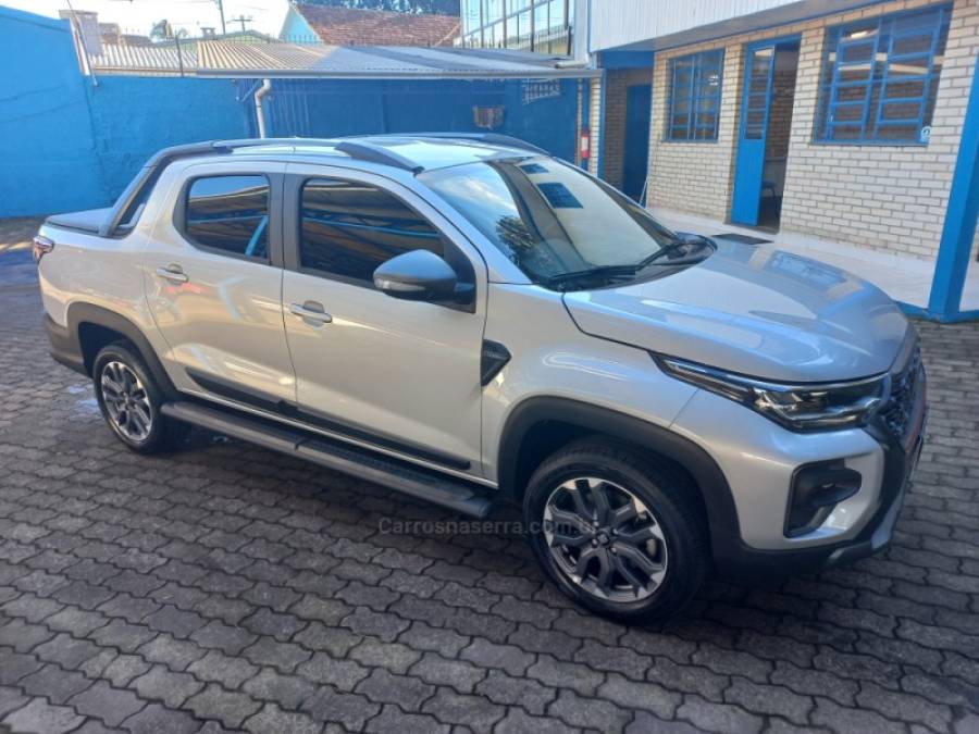 FIAT - STRADA - 2025/2025 - Prata - R$ 132.900,00