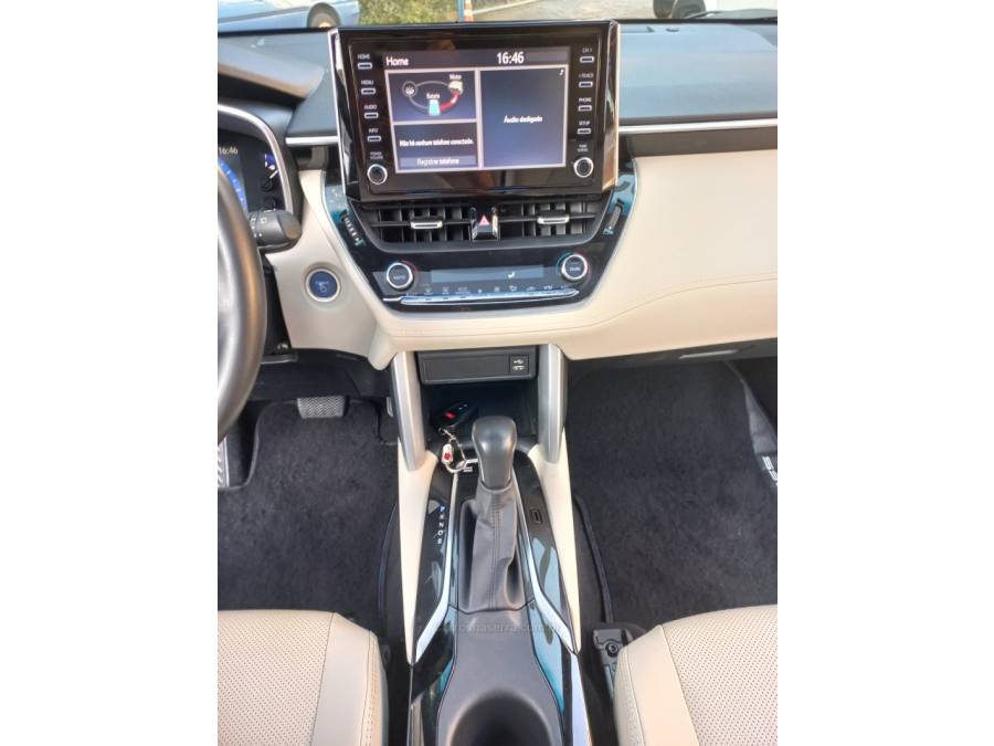 TOYOTA - COROLLA - 2022/2022 - Prata - R$ 149.900,00