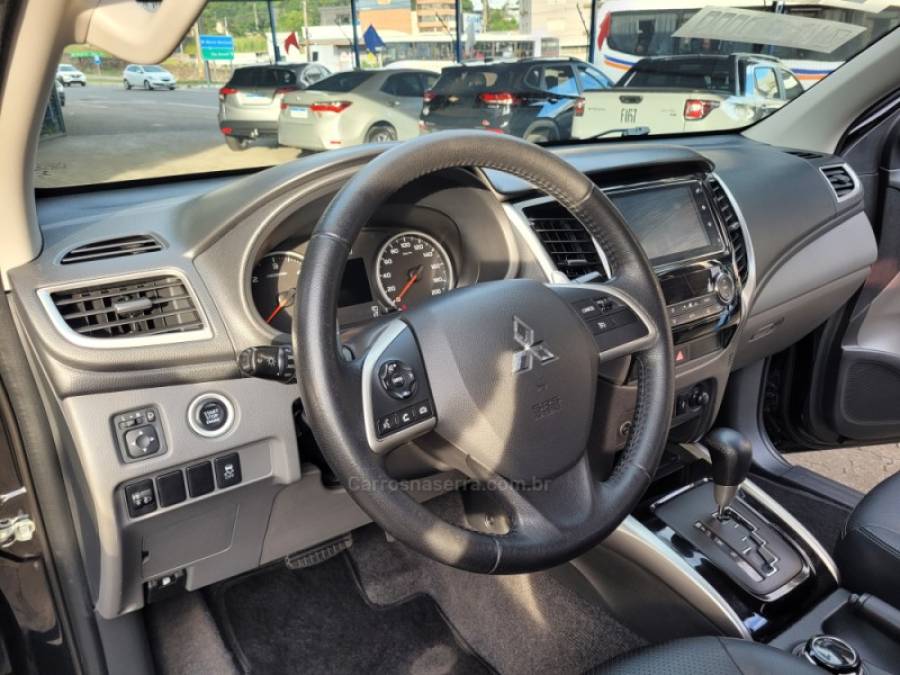 MITSUBISHI - L200 TRITON - 2019/2019 - Preta - R$ 148.990,00