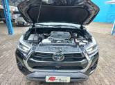 TOYOTA - HILUX - 2023/2023 - Preta - R$ 265.000,00