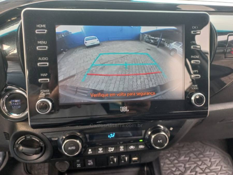 TOYOTA - HILUX - 2021/2021 - Prata - R$ 235.000,00