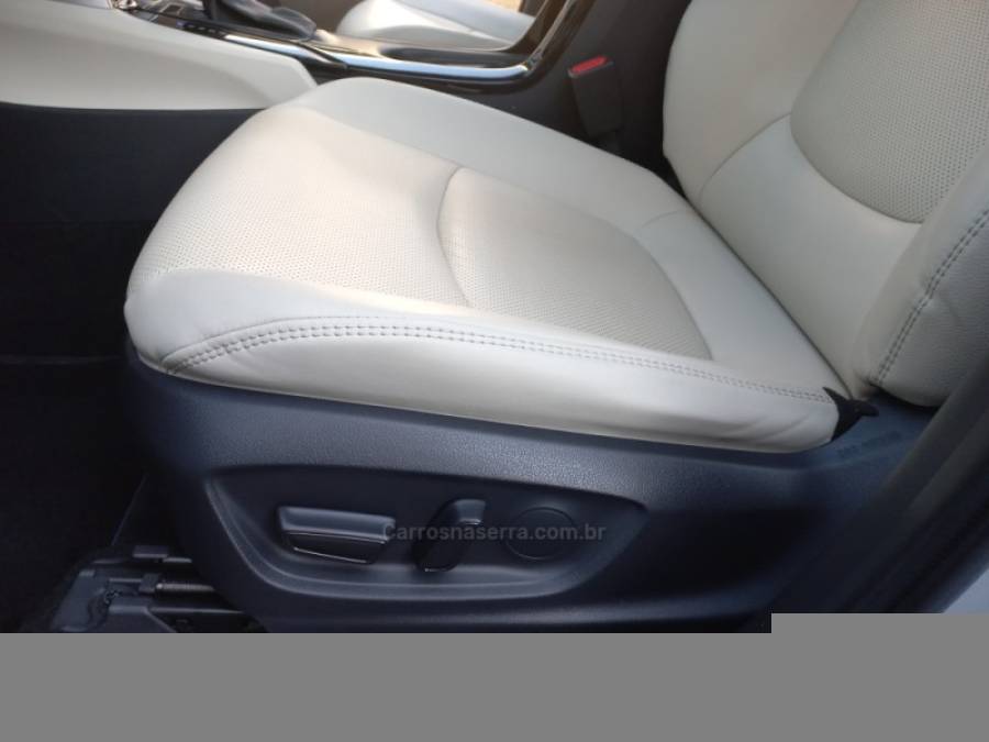TOYOTA - COROLLA - 2022/2022 - Prata - R$ 150.990,00
