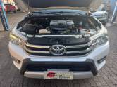 TOYOTA - HILUX - 2017/2017 - Branca - R$ 169.000,00
