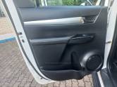 TOYOTA - HILUX - 2017/2017 - Branca - R$ 166.990,00